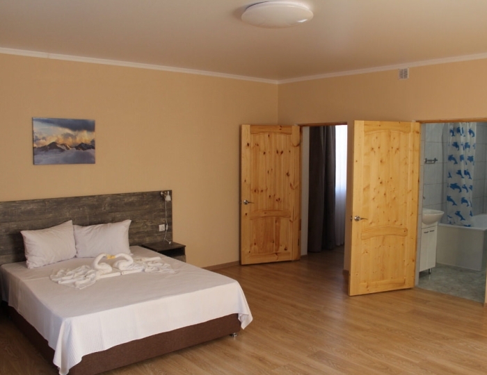 4-мест. 2-комн. семейн. улучш. - Гостиничный комплекс «Натали» Хыпста