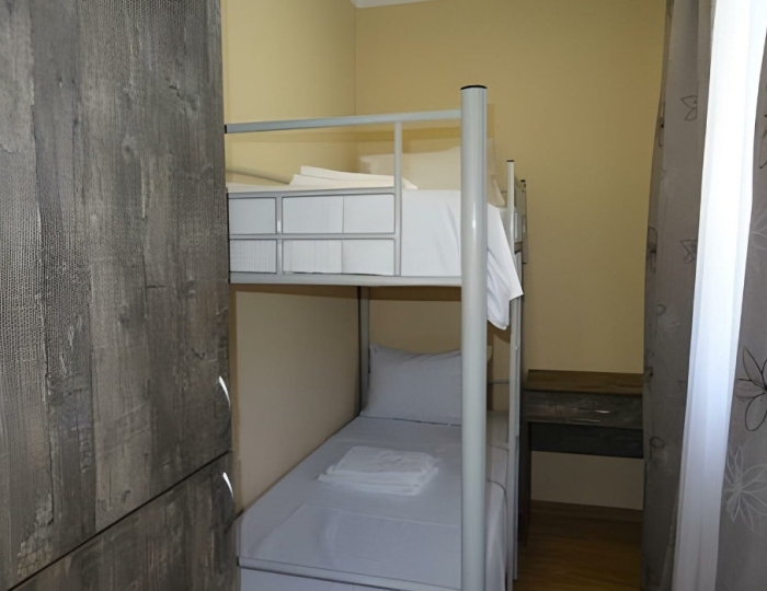 3-мест. (разм. в 4-мест.) 2-комн. комф. - Гостиничный комплекс «Натали» Хыпста